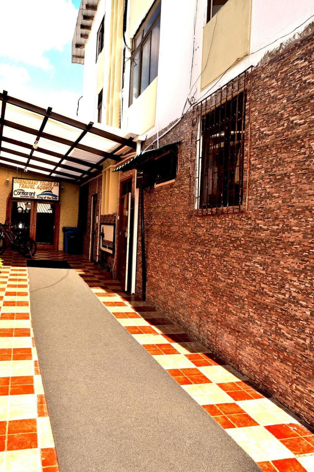 Hostal Cormorant Flightless Puerto Ayora (Galapagos Islands) Εξωτερικό φωτογραφία