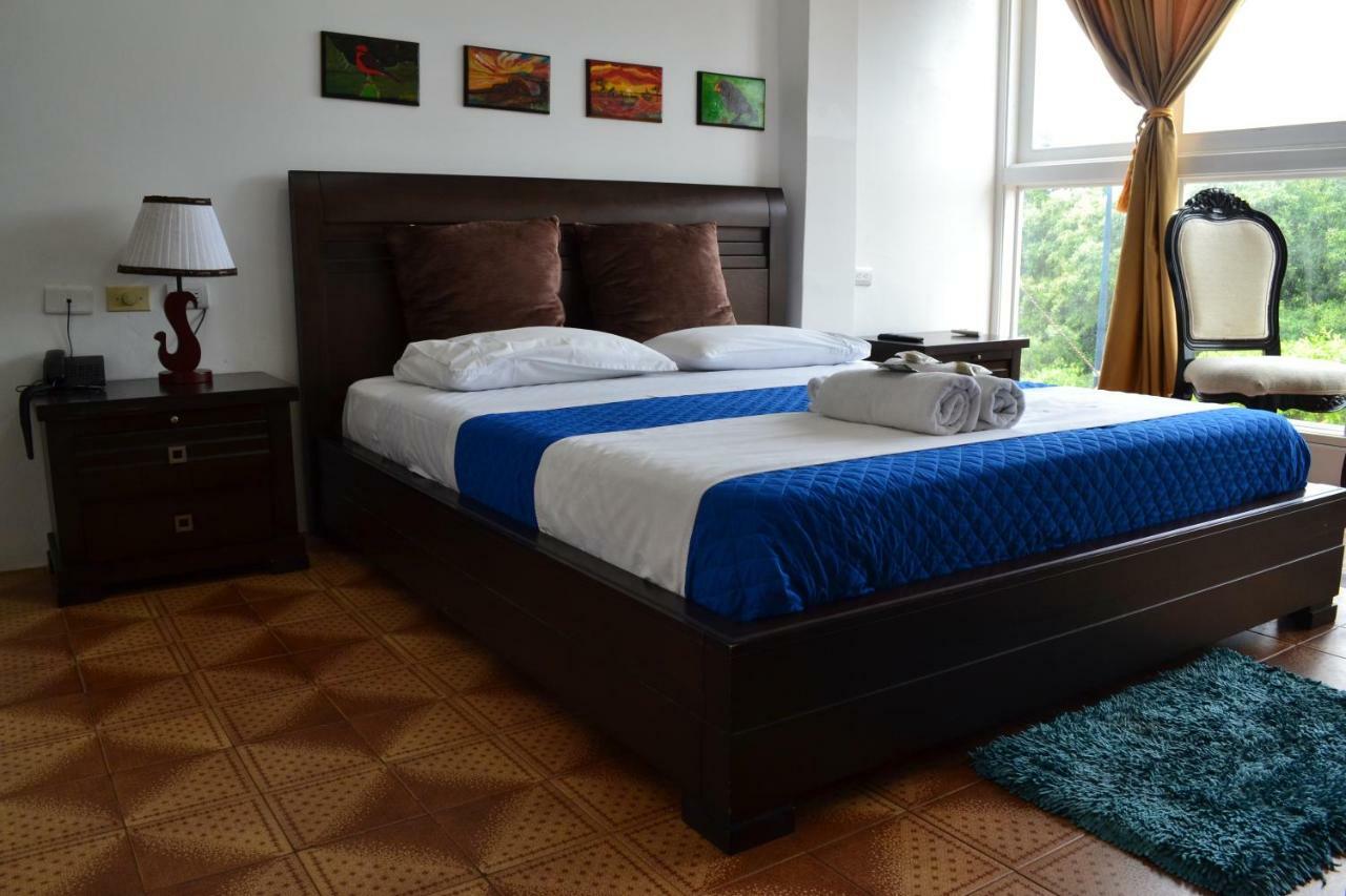 Hostal Cormorant Flightless Puerto Ayora (Galapagos Islands) Εξωτερικό φωτογραφία